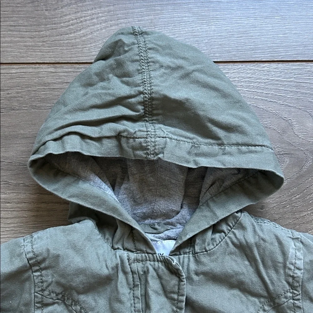 Old Navy Kids Green Hooded Army Green Ruffle Jacket 6-12 Month